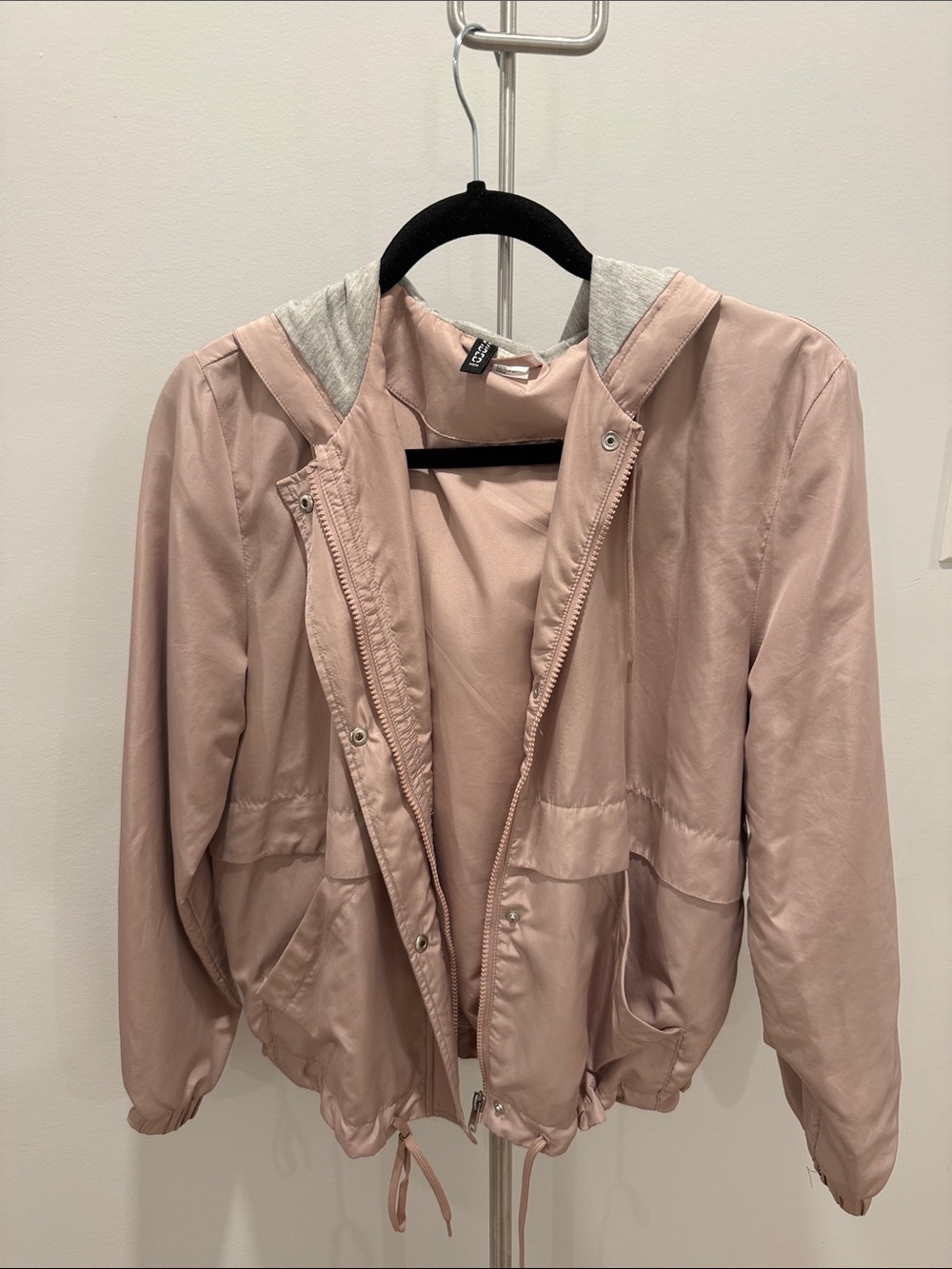 Women’s H&M Divided Lightweight Hooded Bomber Jacket - Blush Pink size Small